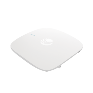 Access Point cnPilot XE3-4 WiFi 6/6E 802.11ax (2.4, 5 y 6 GHz), 3 radios definidos por software (SDR), MU-MIMO 4x4, Políticas de control de aplicaciones, hasta 1,500 clientes, gestión desde la nube, hasta 6.6 Gbps.
