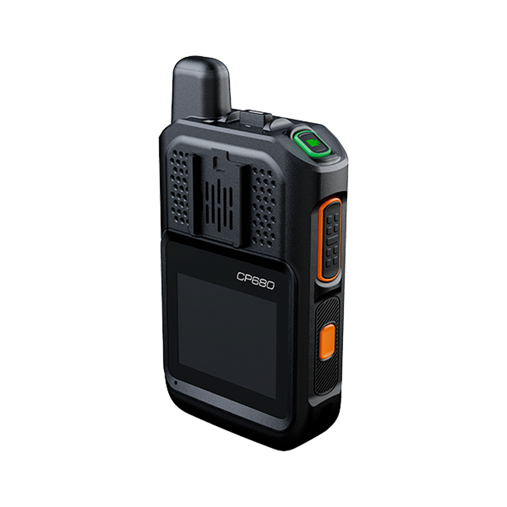 Bodycam IP67 4G LTE Android 12 / Con Funciones de Radio POC / Pantalla Táctil de 2" / Soporta llamadas Telefónicas y Mensajes SMS /Descarga de Vídeo automática con estación 2 Bodycam IP67 4G LTE Android 12 / Con Funciones de Radio POC / Pantalla Táctil de 2" / Soporta llamadas Telefónicas y Mensajes SMS /Descarga de Vídeo automática con estación - Imagen 2